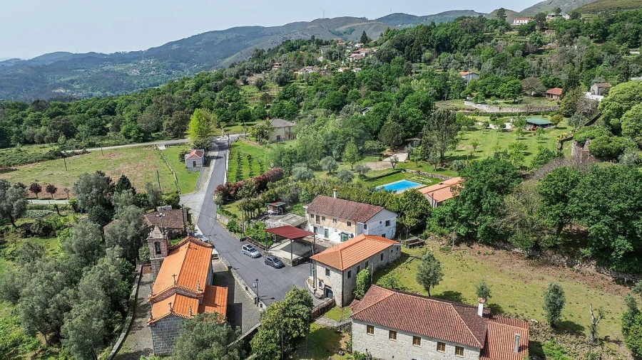 Moradia T5 para Venda em Gondoriz Foto 5