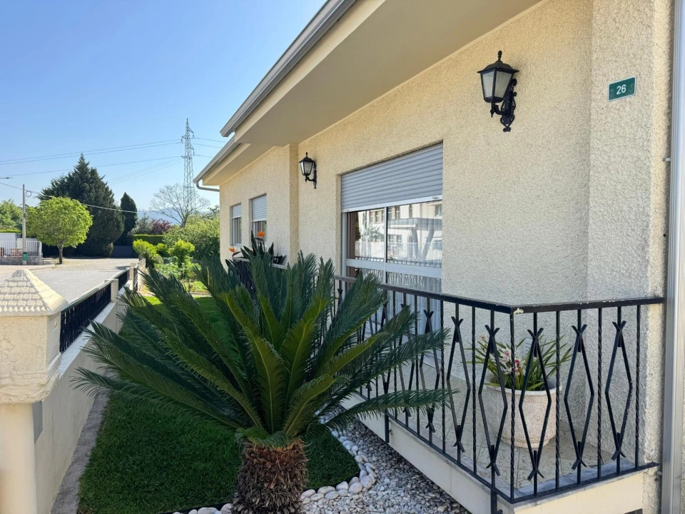 Moradia T3 para Venda em Moreira de Conegos Foto 1