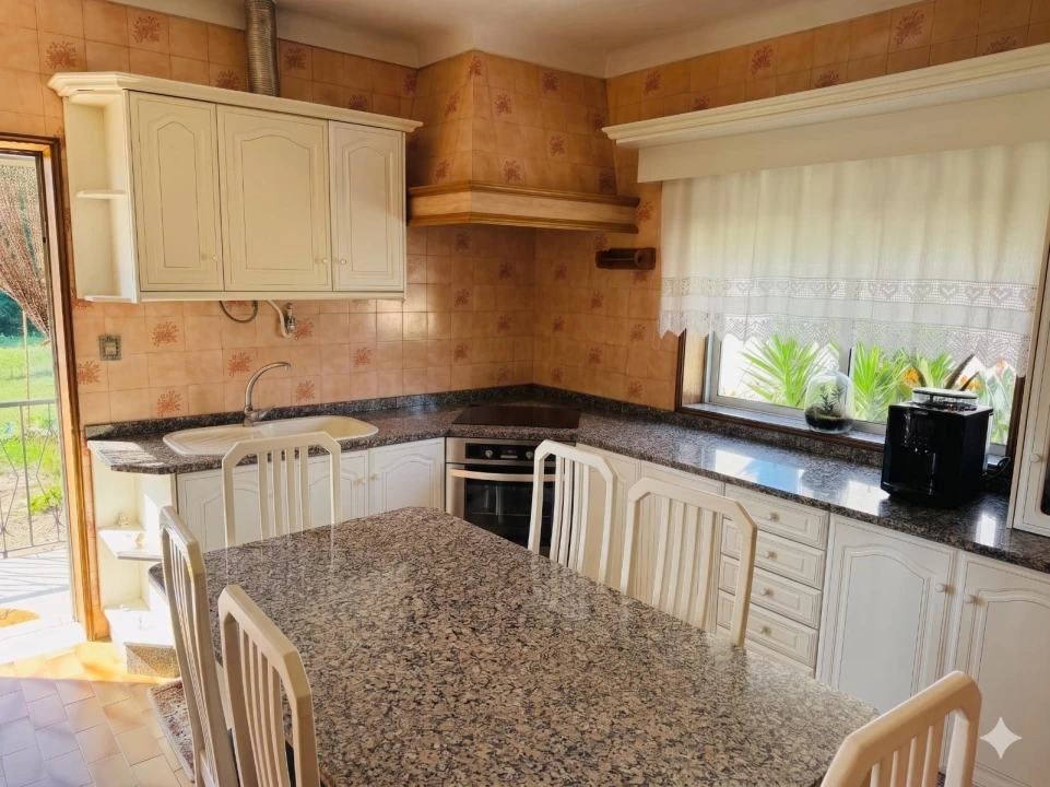 Moradia T3 para Venda em Moreira de Conegos Foto 7