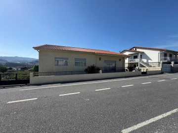 Moradia T3 para Venda em Moreira de Conegos