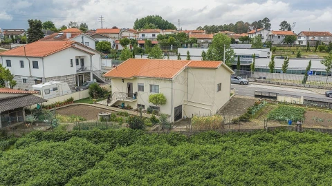 Moradia T3 para Venda em Moreira de Conegos