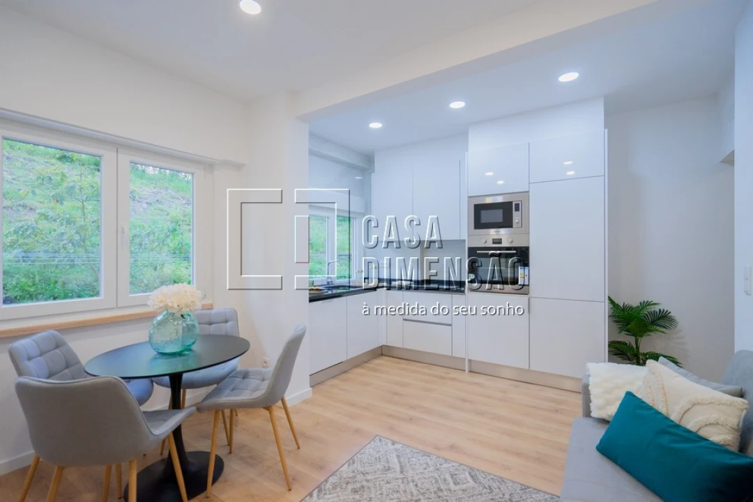 Apartamento T2 para Venda em Benfica Foto 8