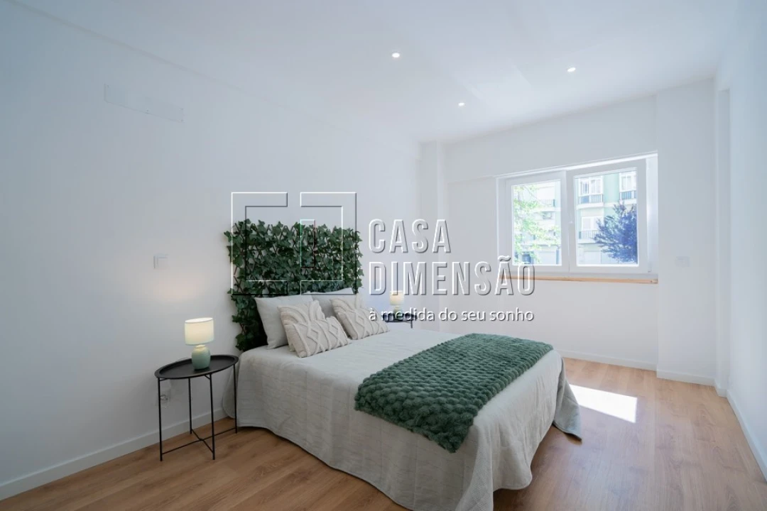 Apartamento T2 para Venda em Benfica Foto 19