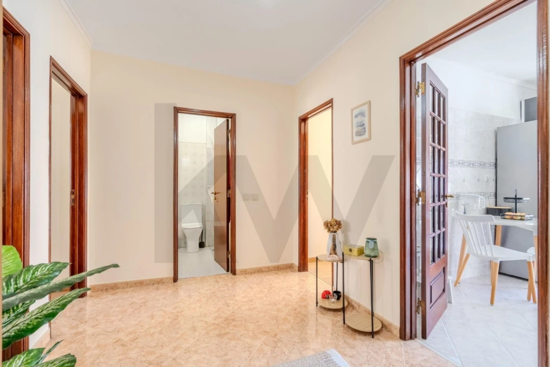 Apartamento T2 para Venda em Carregado e Cadafais Foto 4