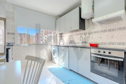 Apartamento T2 para Venda em Carregado e Cadafais