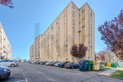 Apartamento T2 para Venda em Carregado e Cadafais