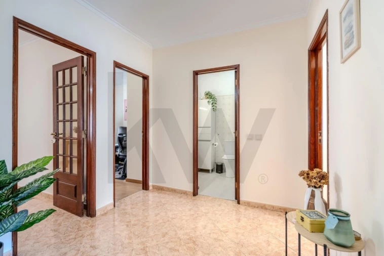 Apartamento T2 para Venda em Carregado e Cadafais Foto 3