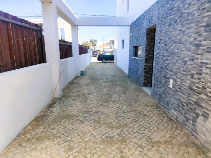 Moradia T3 para Venda em Fernao Ferro Foto 23