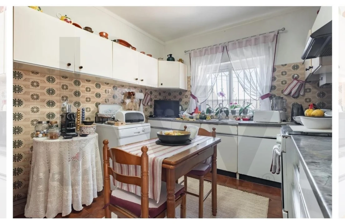 Moradia T4 para Venda em Charneca de Caparica e Sobreda Foto 18