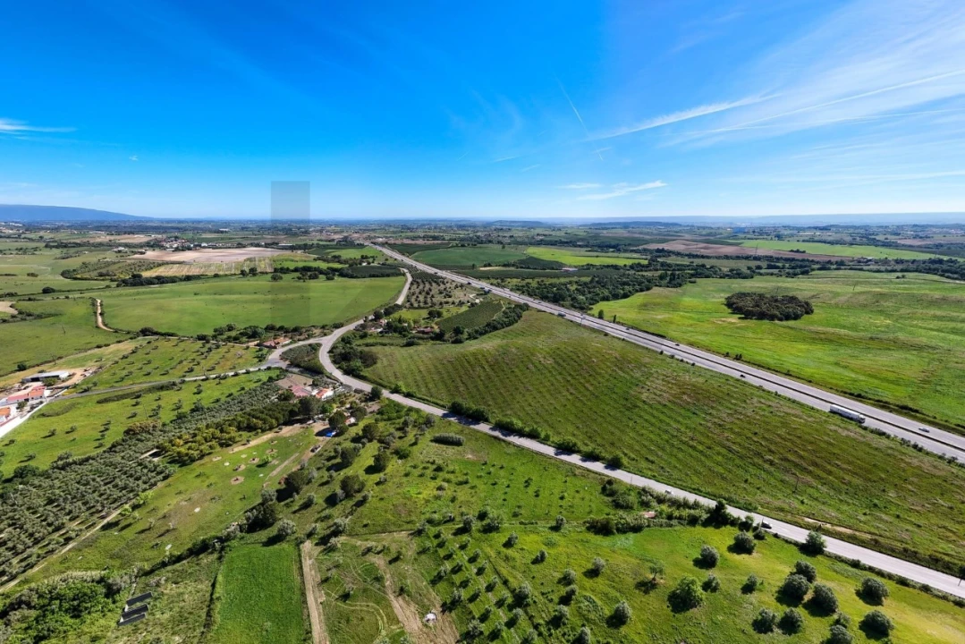 Armazém para Venda em Achete, Azoia de Baixo e Póvoa de Santarém Foto 11