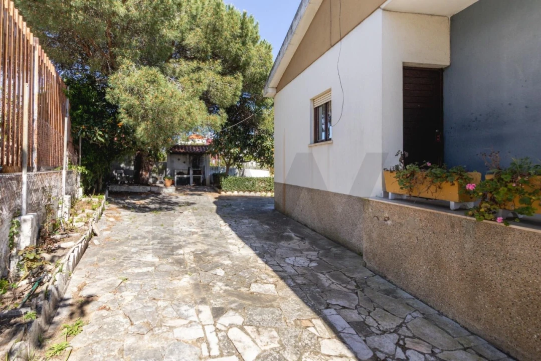 Moradia T4 para Venda em Loures Foto 4