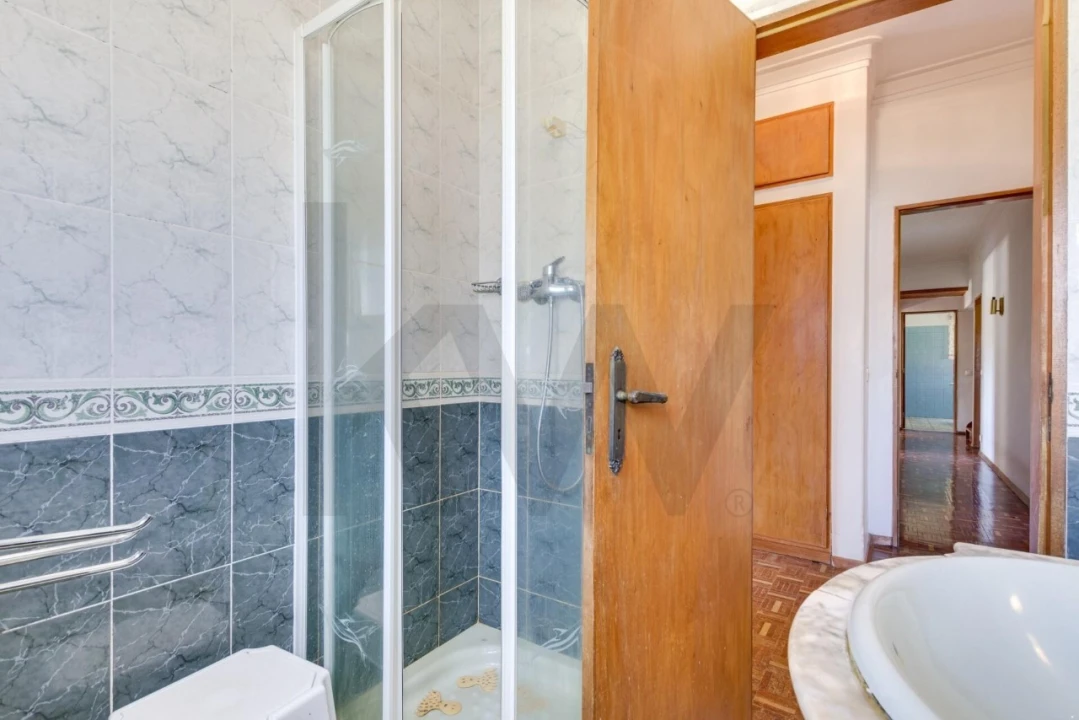 Moradia T4 para Venda em Loures Foto 18