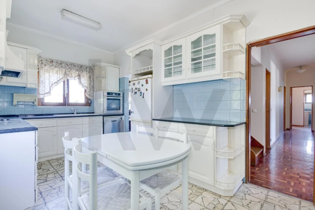 Moradia T4 para Venda em Loures Foto 29