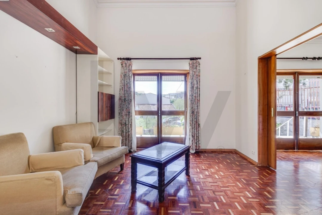 Moradia T4 para Venda em Loures Foto 36