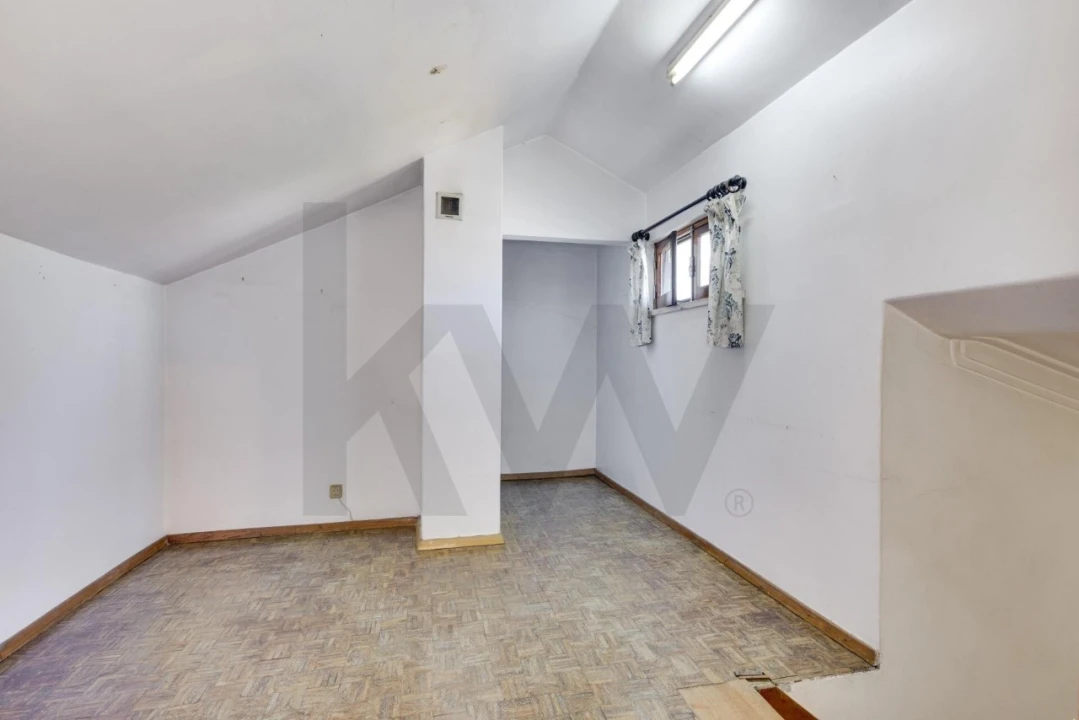 Moradia T4 para Venda em Loures Foto 39