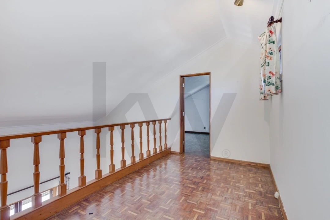 Moradia T4 para Venda em Loures Foto 41