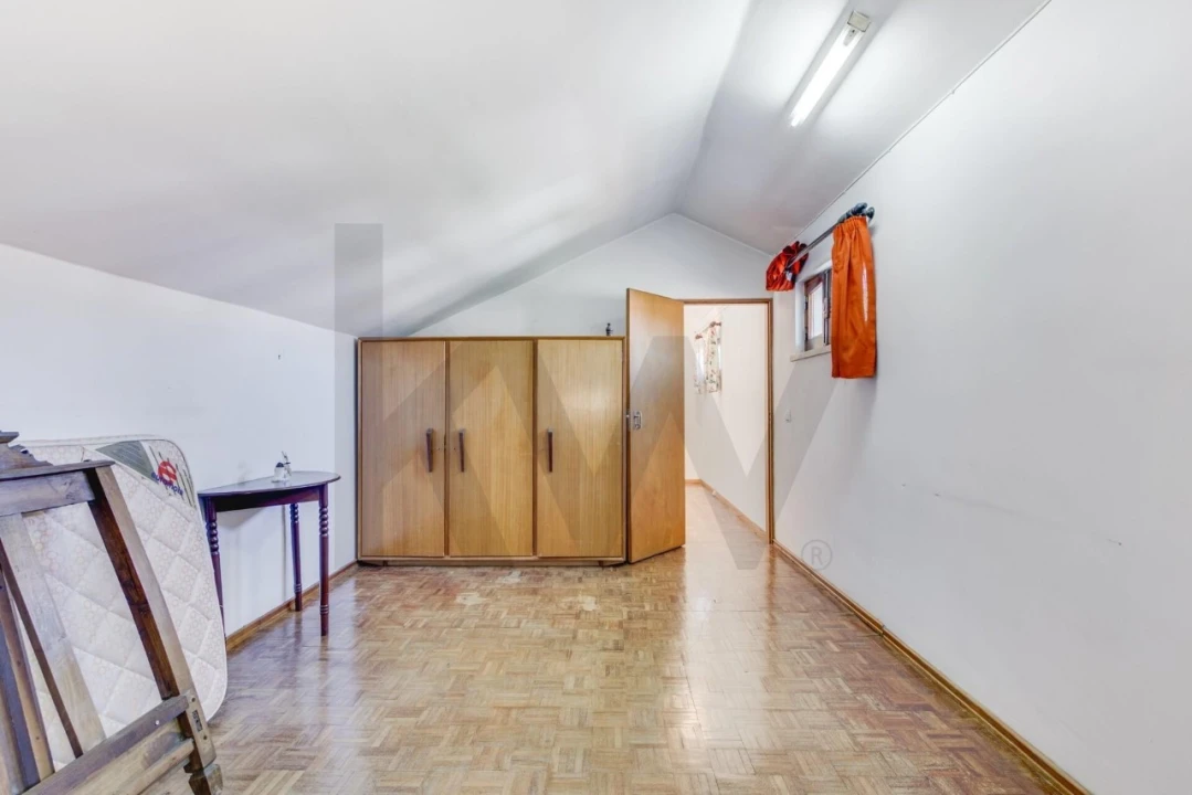 Moradia T4 para Venda em Loures Foto 44