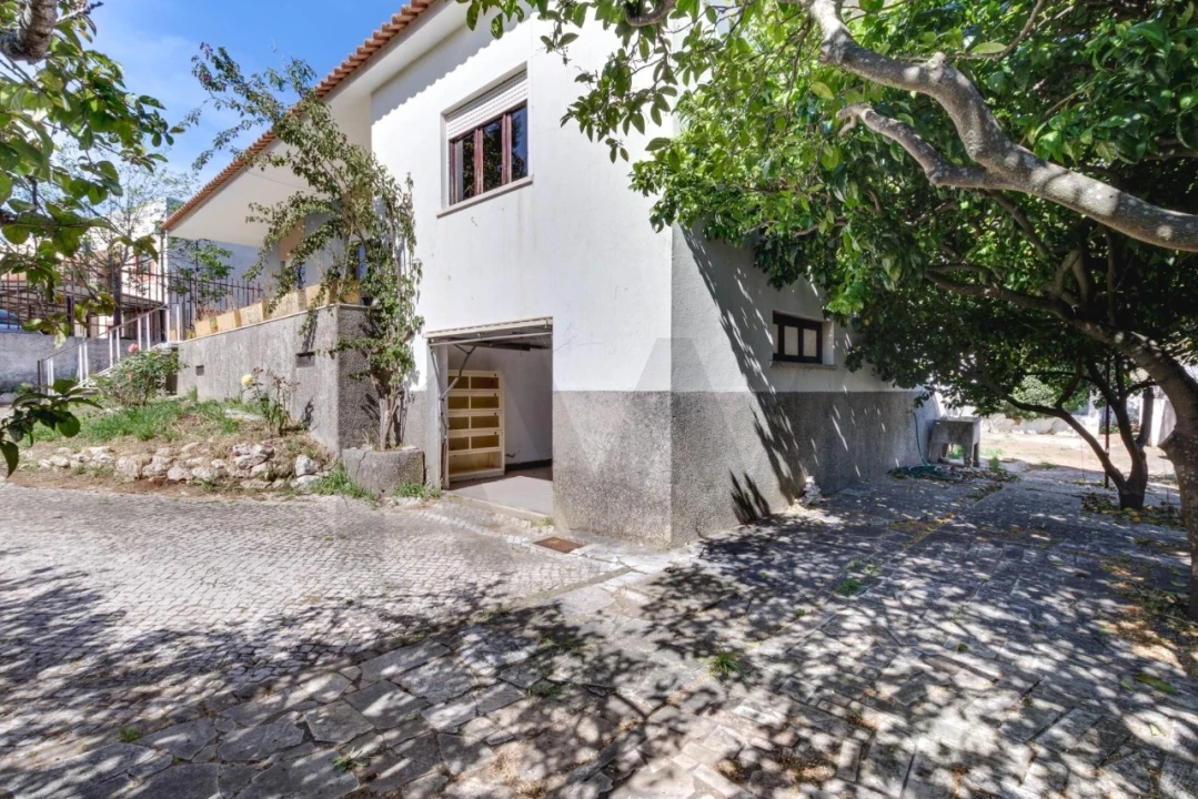 Moradia T4 para Venda em Loures Foto 66