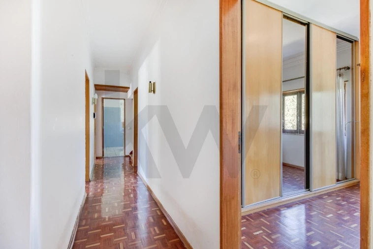 Moradia T4 para Venda em Loures Foto 23