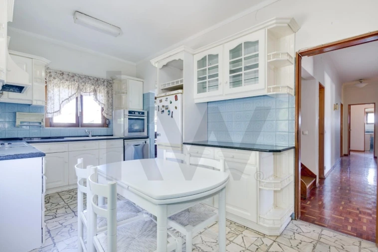 Moradia T4 para Venda em Loures Foto 29