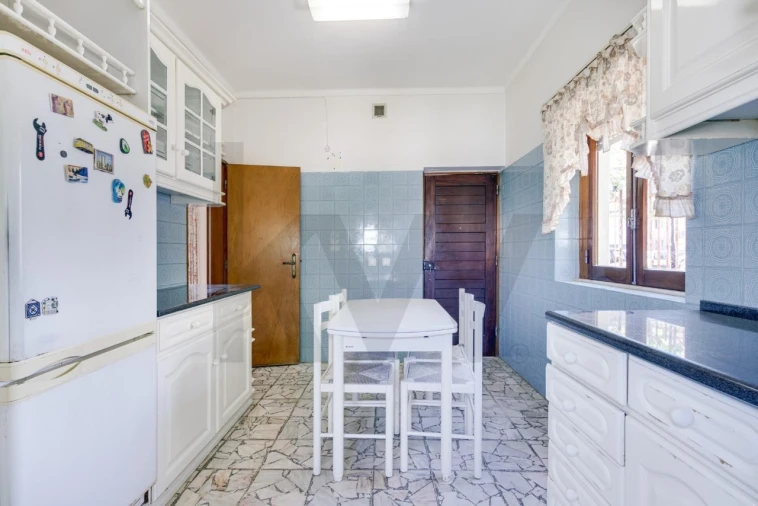 Moradia T4 para Venda em Loures Foto 33