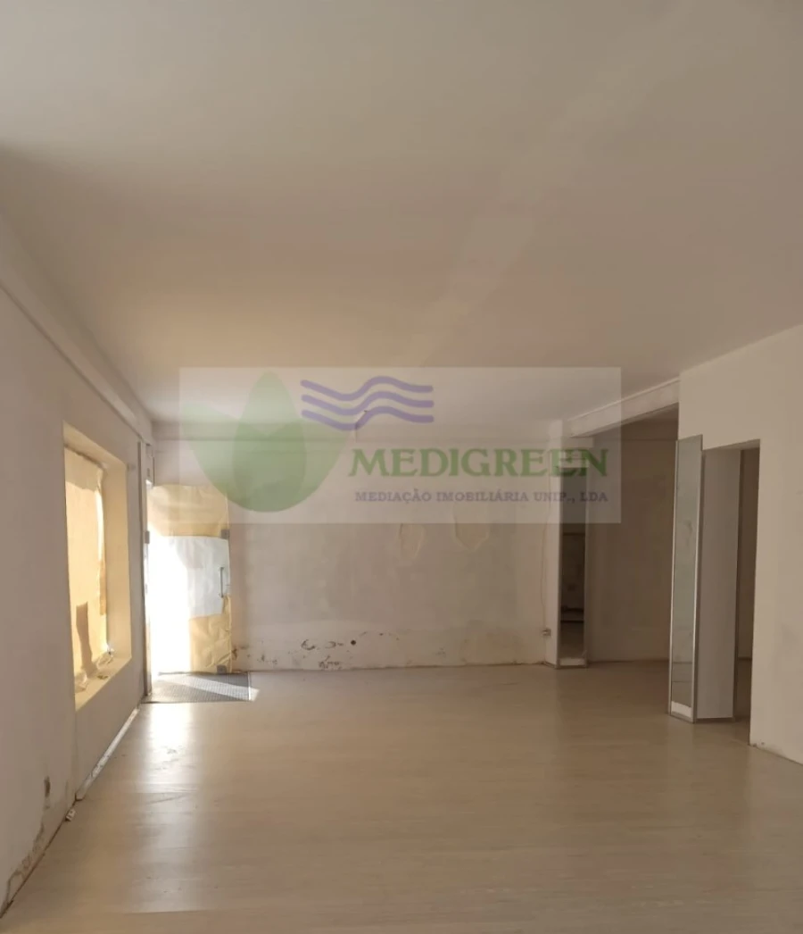 Loja para Arrendamento em Sever do Vouga Foto 8