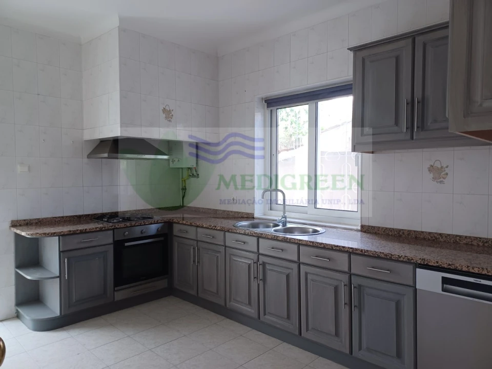 Apartamento T5 para Venda em Sever do Vouga Foto 1