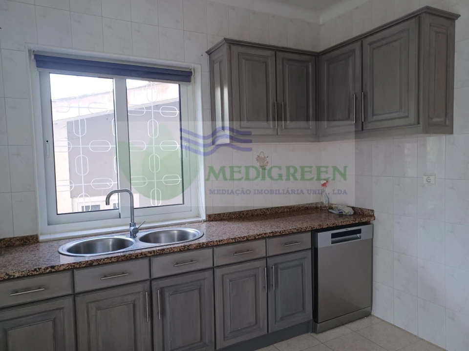 Apartamento T5 para Venda em Sever do Vouga Foto 2