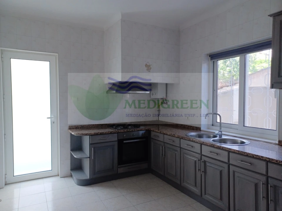 Apartamento T5 para Venda em Sever do Vouga Foto 3