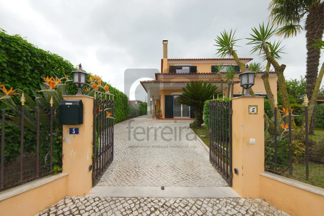 Moradia T4 para Venda em Marmeleira e Assentiz Foto 1