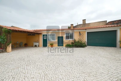 Moradia T4 para Venda em Marmeleira e Assentiz