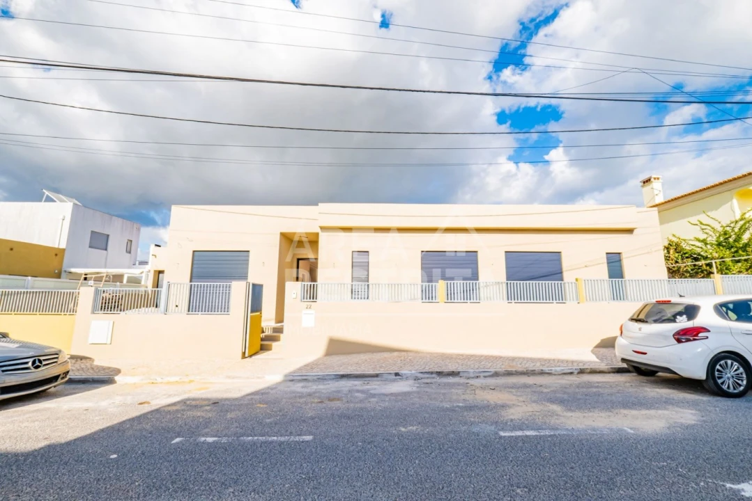 Moradia T4 para Venda em Azeitão (São Lourenço e São Simão) Foto 2