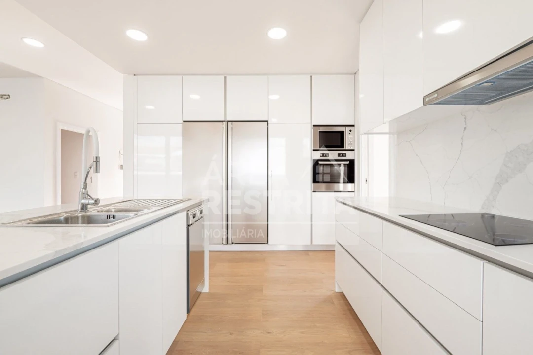 Moradia T4 para Venda em Azeitão (São Lourenço e São Simão) Foto 8