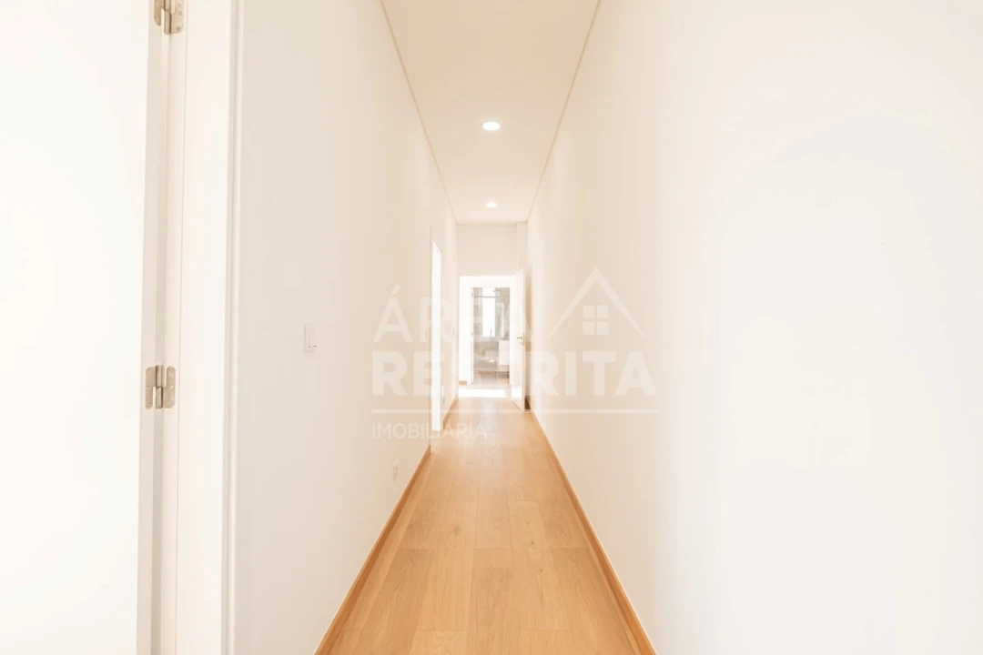 Moradia T4 para Venda em Azeitão (São Lourenço e São Simão) Foto 12