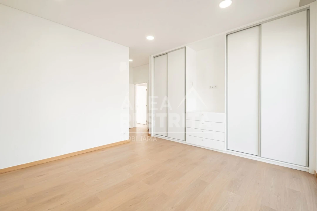 Moradia T4 para Venda em Azeitão (São Lourenço e São Simão) Foto 14