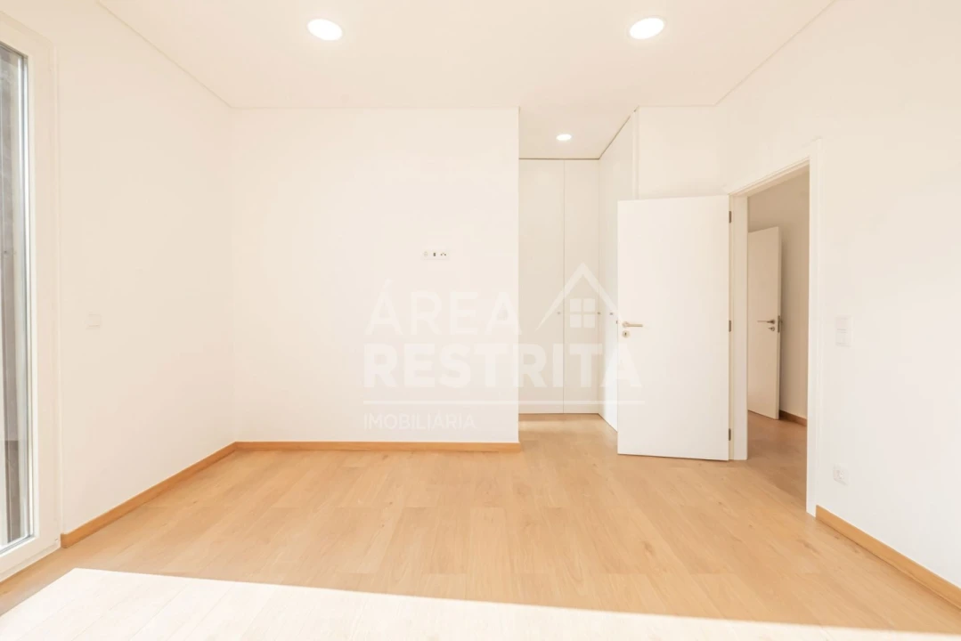 Moradia T4 para Venda em Azeitão (São Lourenço e São Simão) Foto 17