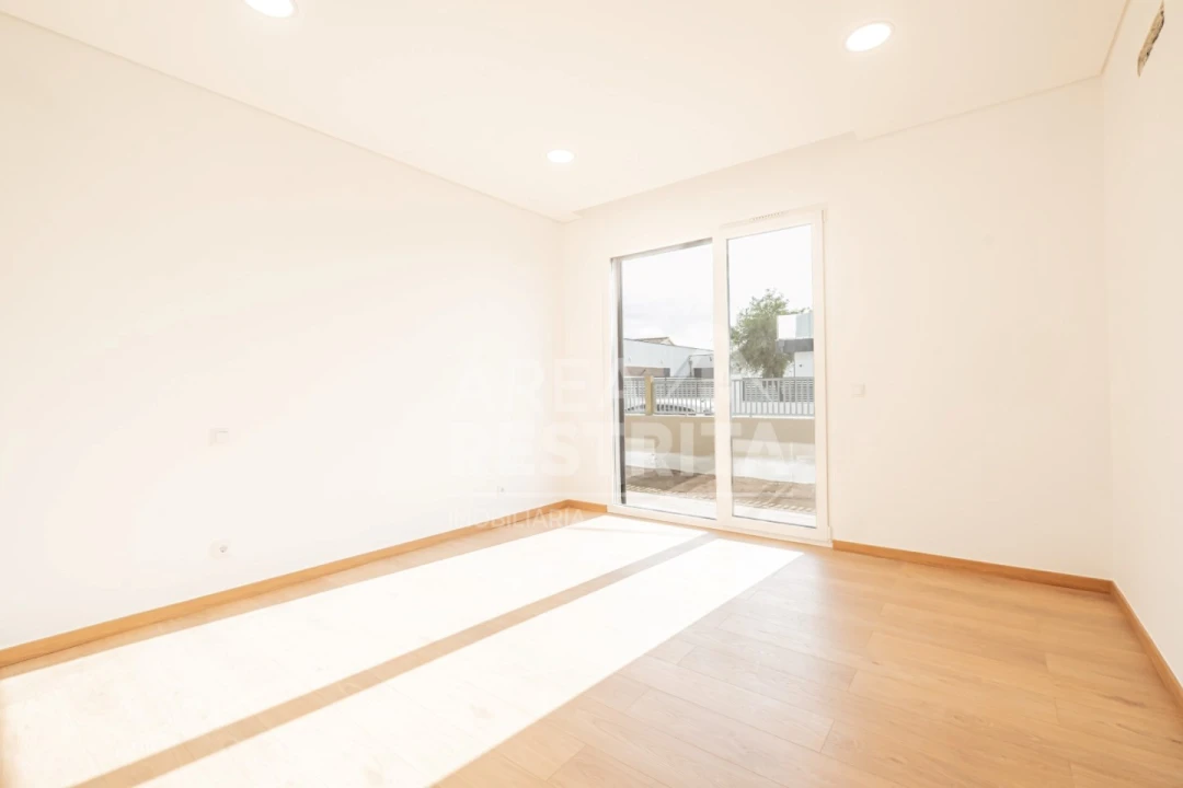 Moradia T4 para Venda em Azeitão (São Lourenço e São Simão) Foto 19