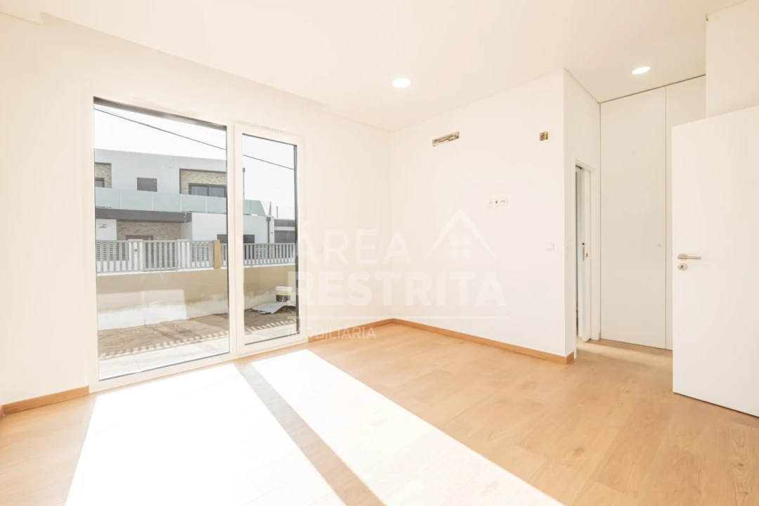 Moradia T4 para Venda em Azeitão (São Lourenço e São Simão) Foto 27