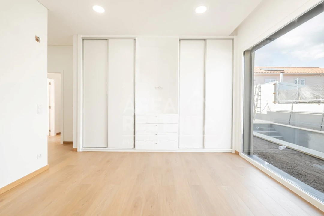 Moradia T4 para Venda em Azeitão (São Lourenço e São Simão) Foto 31