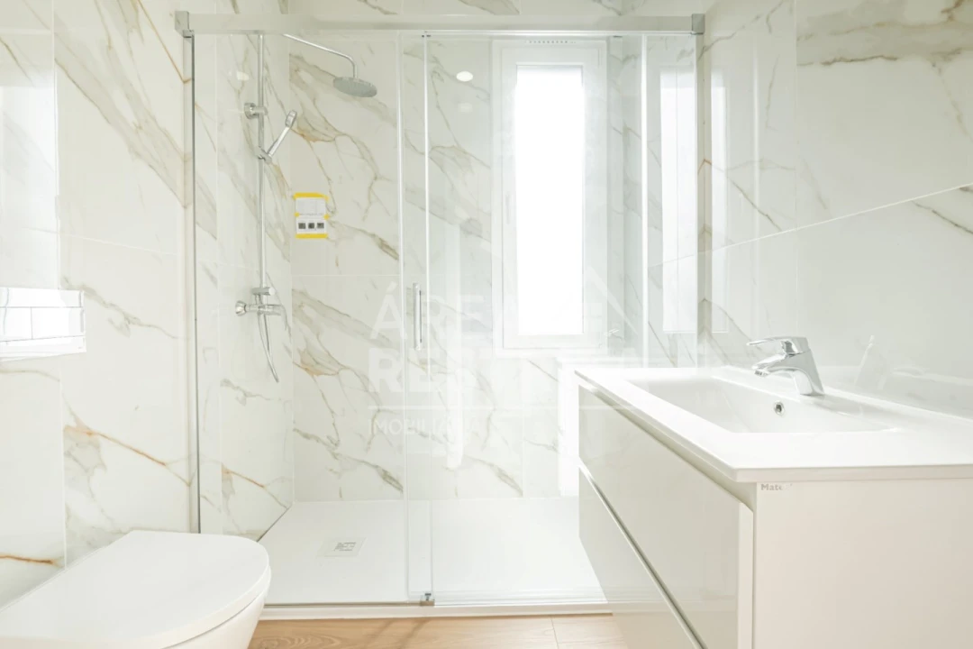 Moradia T4 para Venda em Azeitão (São Lourenço e São Simão) Foto 35