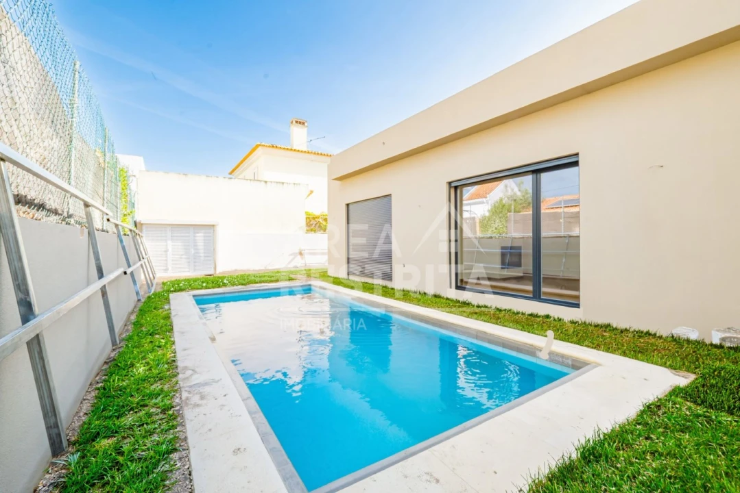 Moradia T4 para Venda em Azeitão (São Lourenço e São Simão) Foto 38