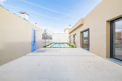 Moradia T4 para Venda em Azeitão (São Lourenço e São Simão)