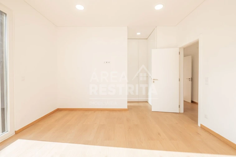 Moradia T4 para Venda em Azeitão (São Lourenço e São Simão) Foto 17