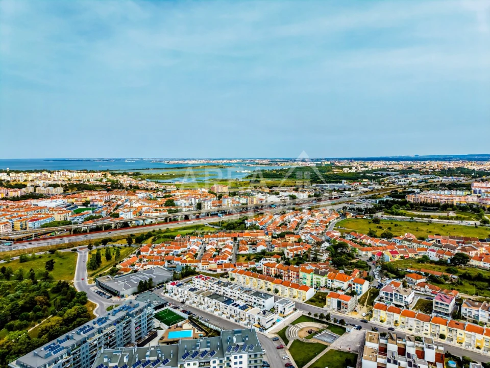 Apartamento T3 para Venda em Corroios Foto 65