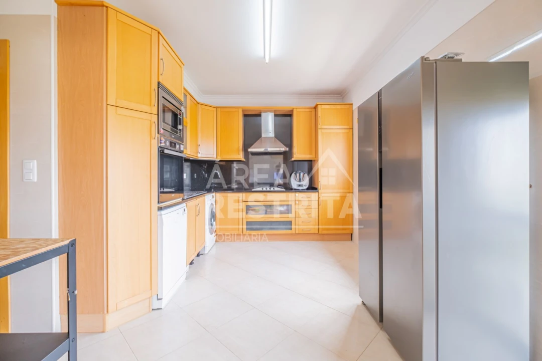 Apartamento T3 para Venda em Corroios Foto 12