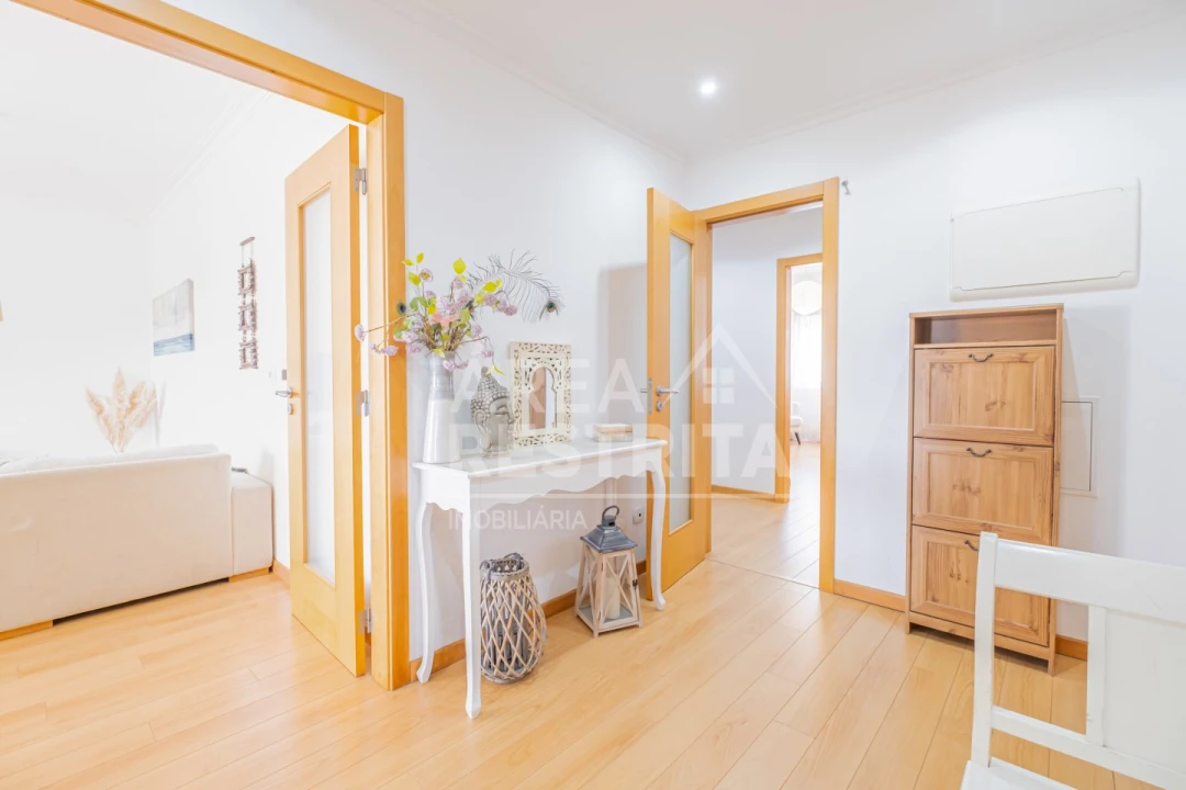 Apartamento T3 para Venda em Corroios Foto 2