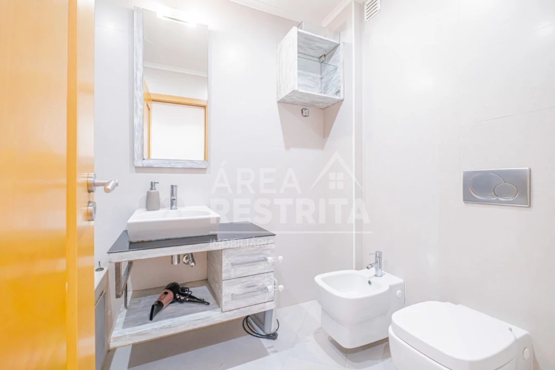 Apartamento T3 para Venda em Corroios Foto 42