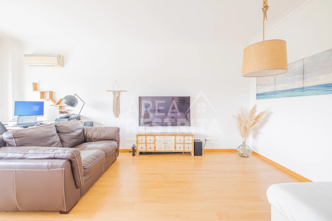 Apartamento T3 para Venda em Corroios Foto 27