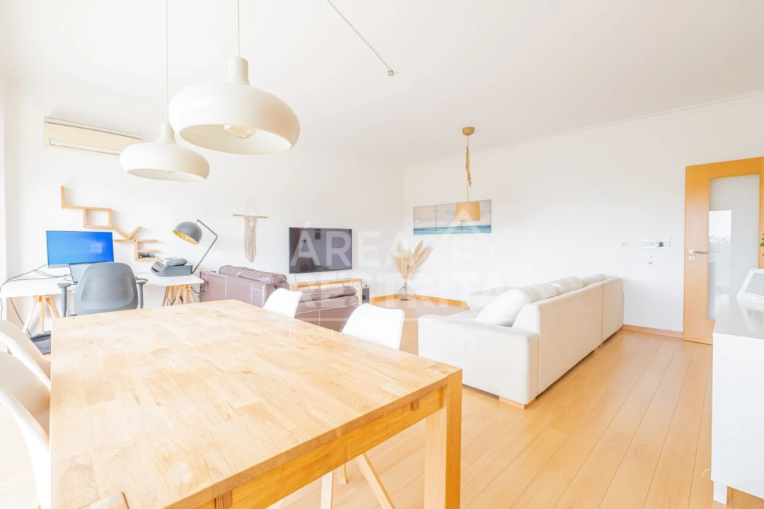 Apartamento T3 para Venda em Corroios Foto 30