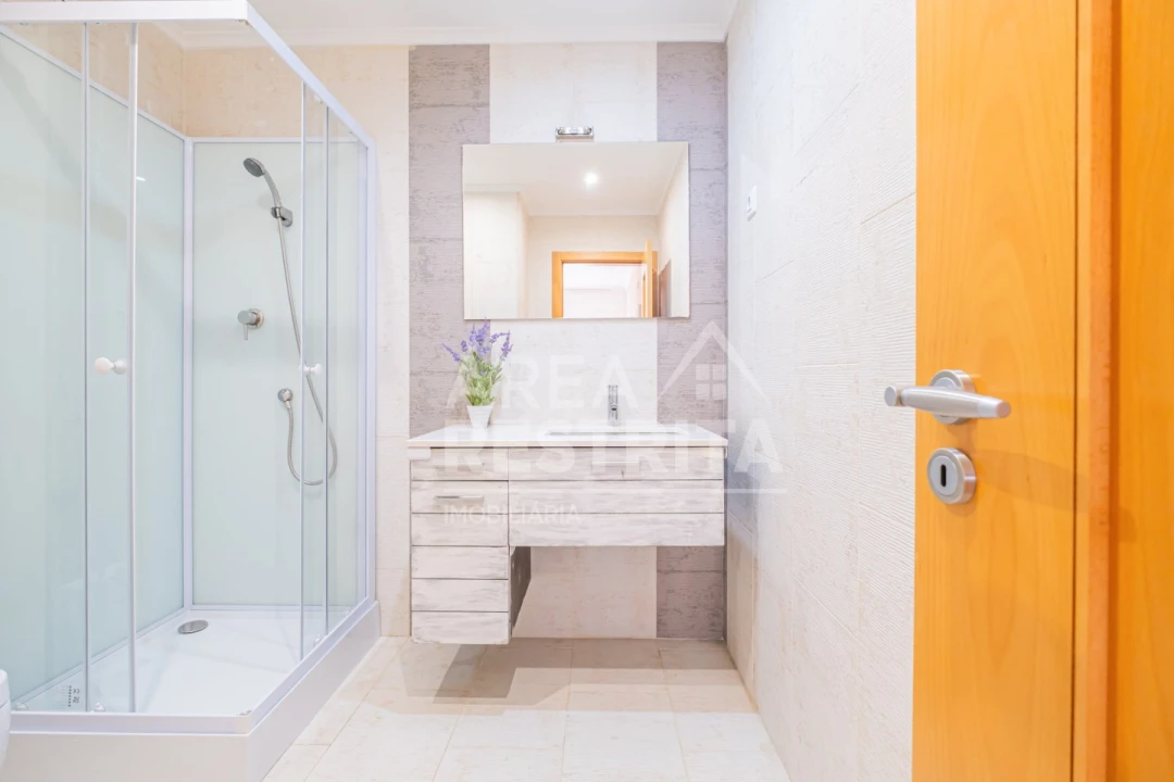 Apartamento T3 para Venda em Corroios Foto 52